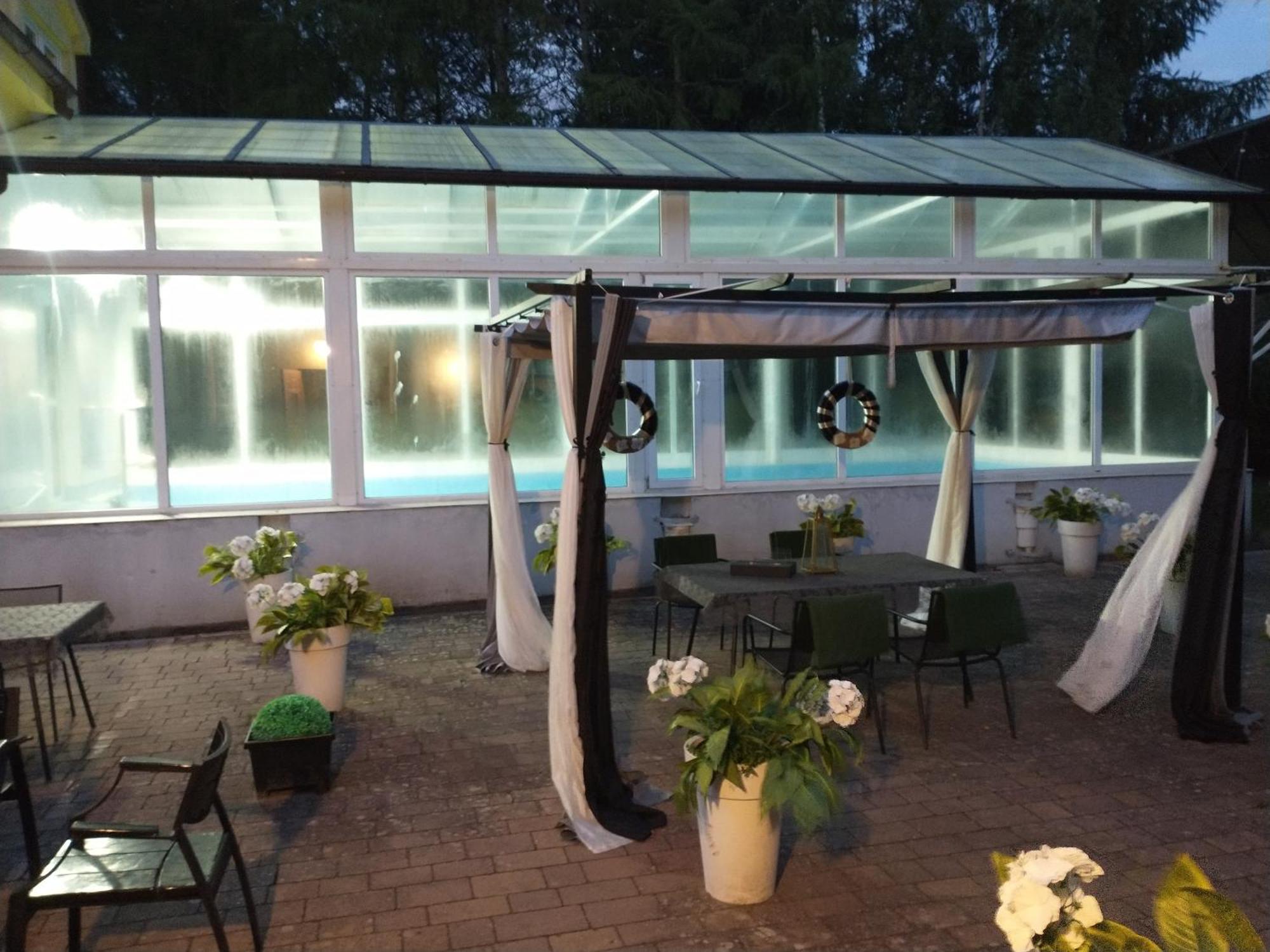 Korab Wiselka & Spa Hotell Exteriör bild